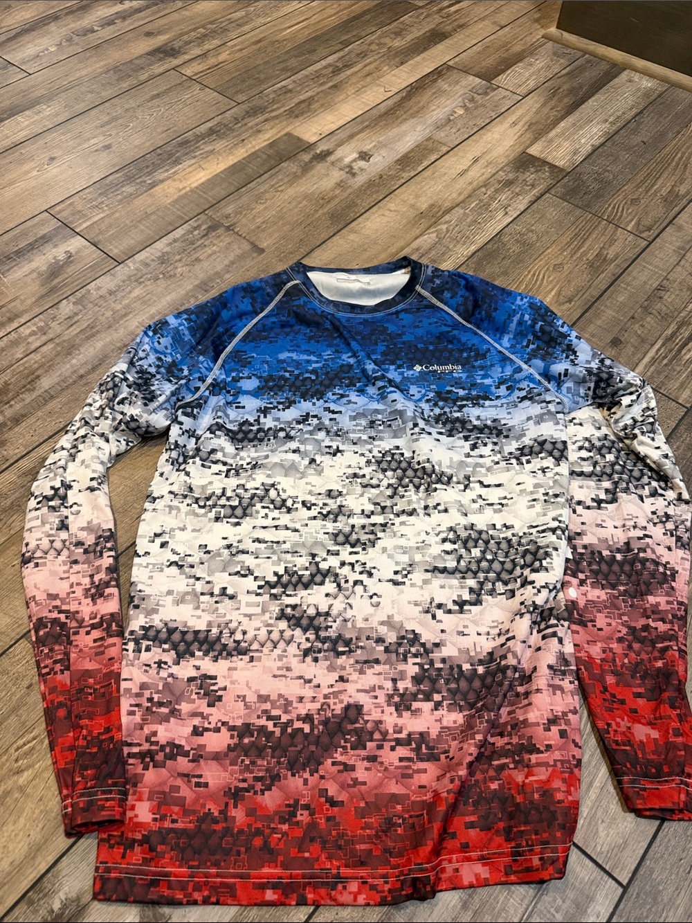 Columbia Men's Long-Sleeve Swim Rash Guard - Blue White Red Ombre Men’s Medium